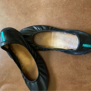 Tieks Black Leather Flats size 9